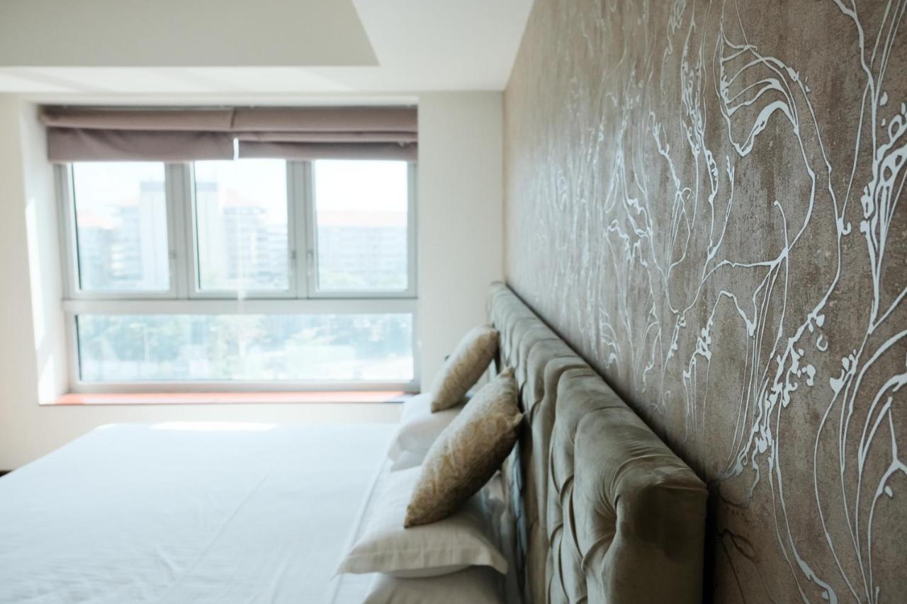 Brand New Water Front Luxury Cinnamon Suites Apartment In Heart Of Colombo City Exterior foto