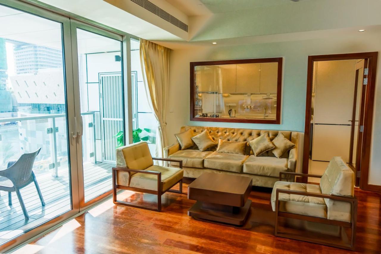 Brand New Water Front Luxury Cinnamon Suites Apartment In Heart Of Colombo City Exterior foto