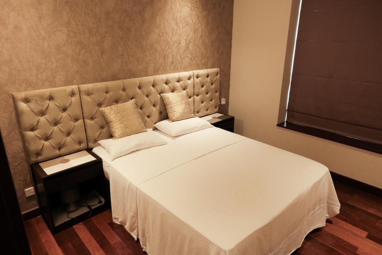 Brand New Water Front Luxury Cinnamon Suites Apartment In Heart Of Colombo City Exterior foto
