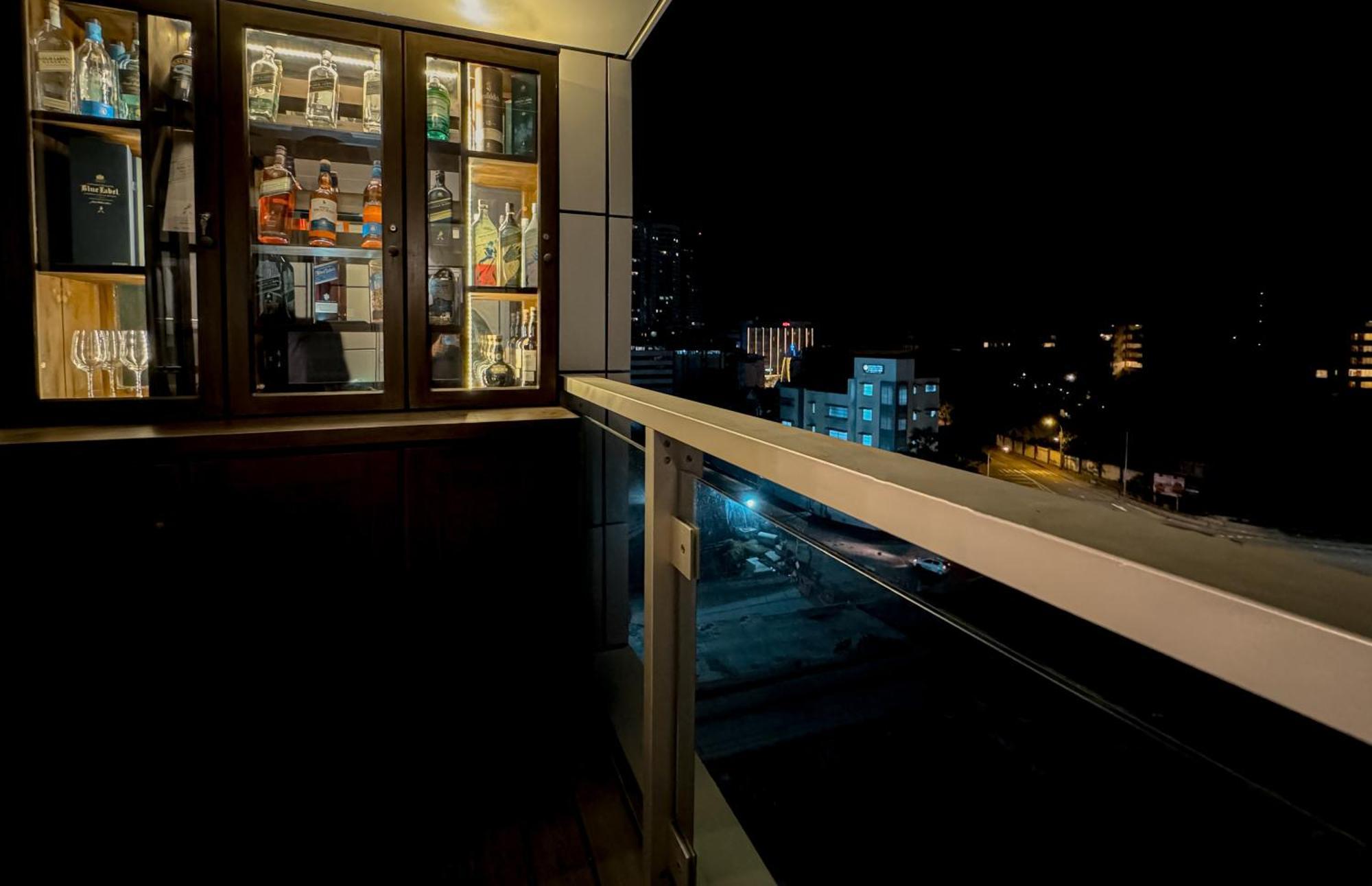 Brand New Water Front Luxury Cinnamon Suites Apartment In Heart Of Colombo City Exterior foto